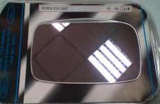 Стъкло за странично ляводясно огледало,за FORD ESCORT 95-98г.
Цена-12лв.